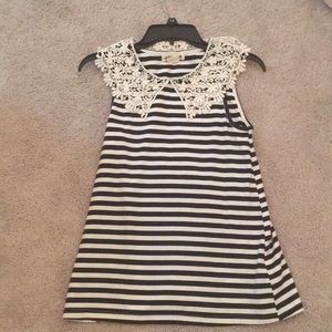 Women’s dressed up top